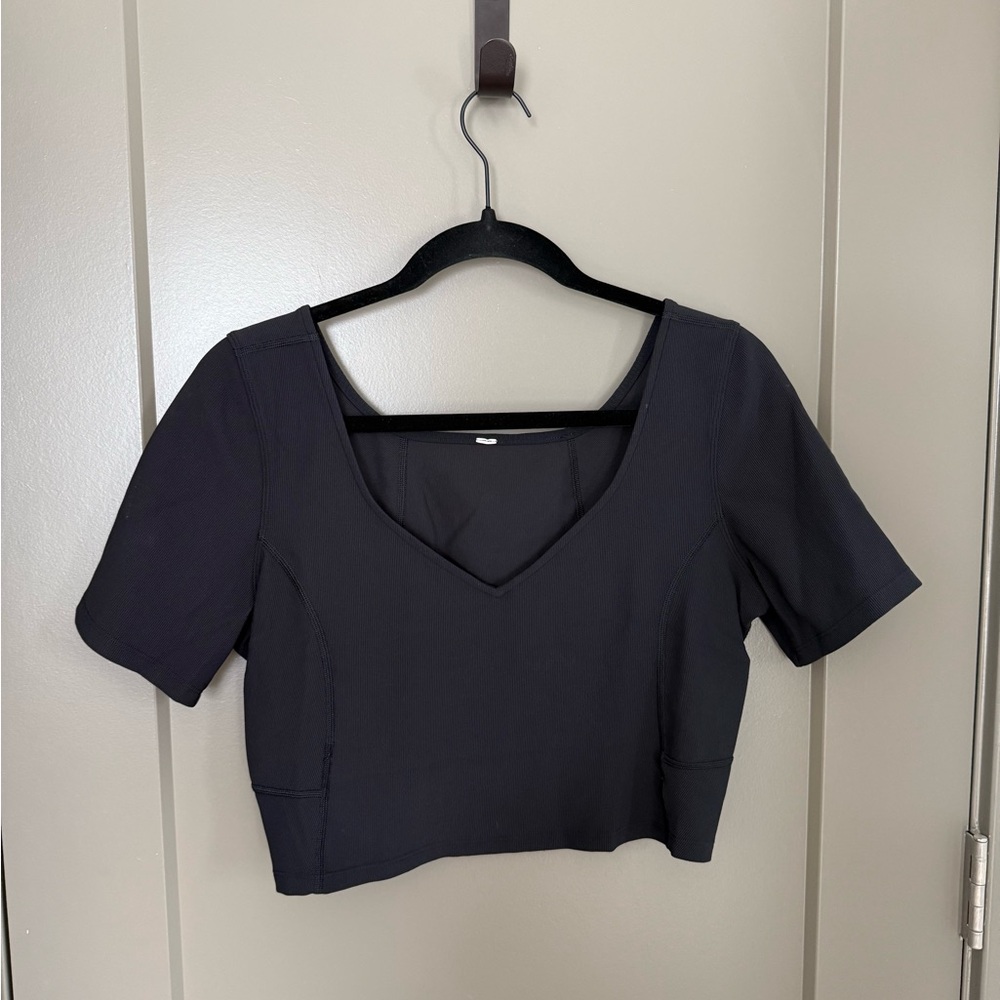 Cropped Lululemon Ribbed Workout Top